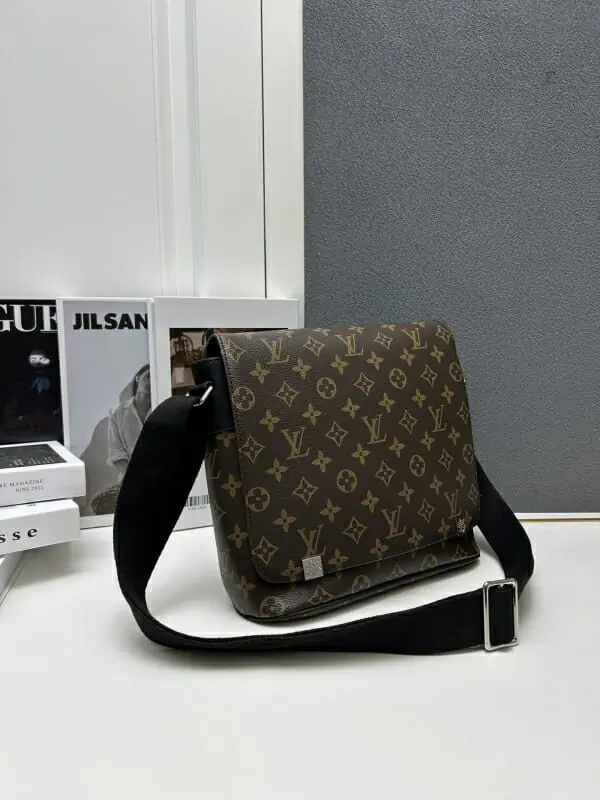 louis vuitton aaa homme mini sac a main s_11b26172